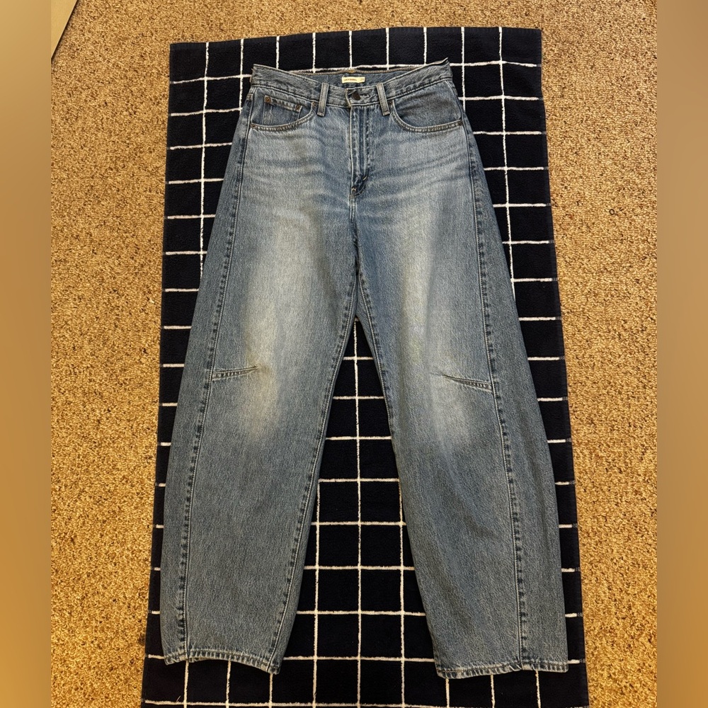 Levi’s Cinch Barrel Jeans size 29